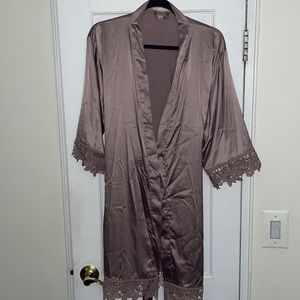 Dusty rose/mauve robe with floral lace appliqué